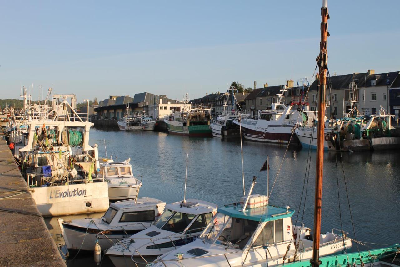 La Goulette Du Vary Commes Bagian luar foto